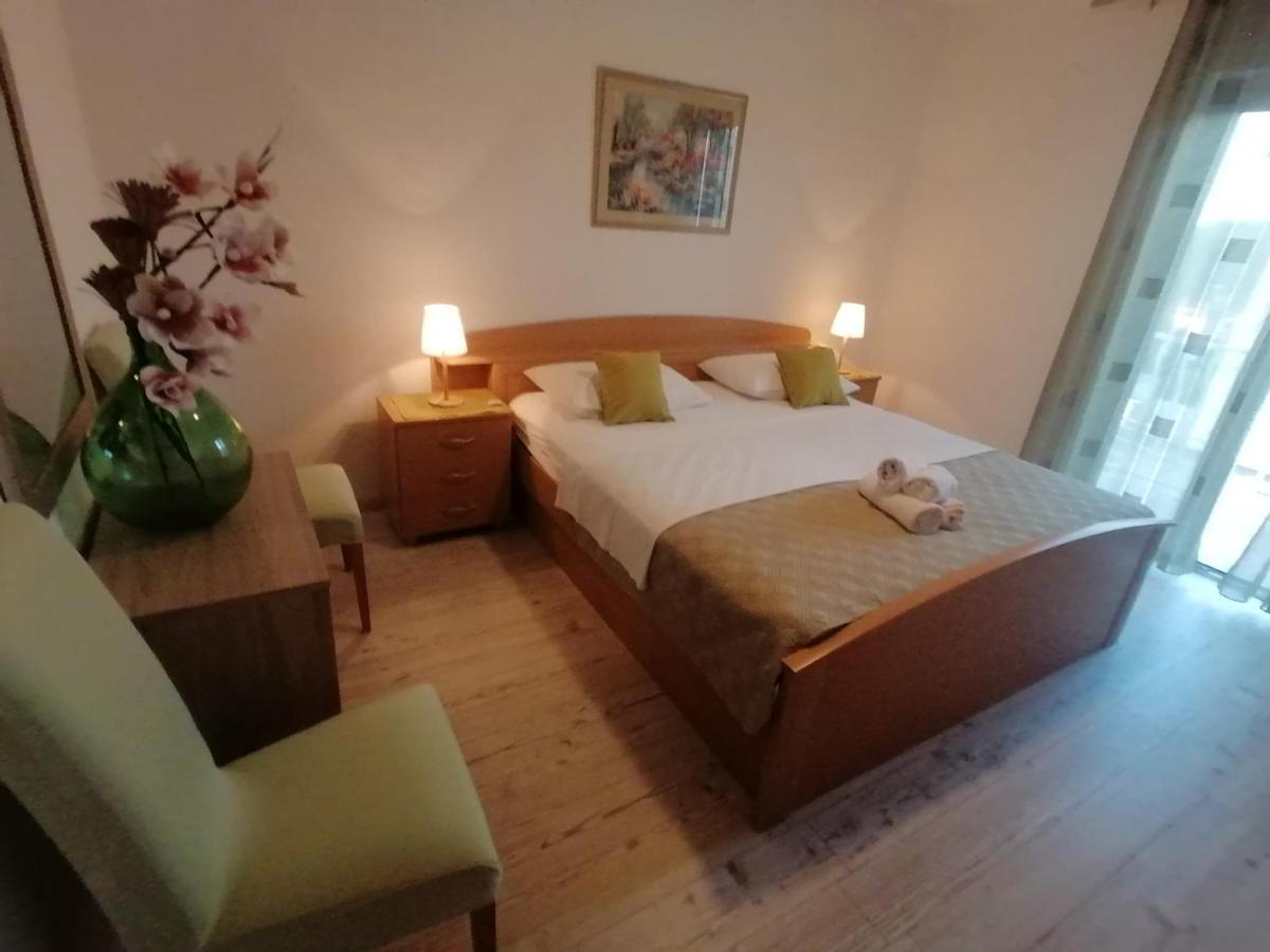 Apartmani Niki Hvar Đảo Hvar Ngoại thất bức ảnh