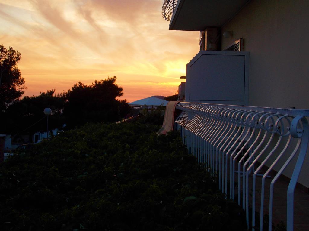 Apartmani Niki Hvar Đảo Hvar Ngoại thất bức ảnh
