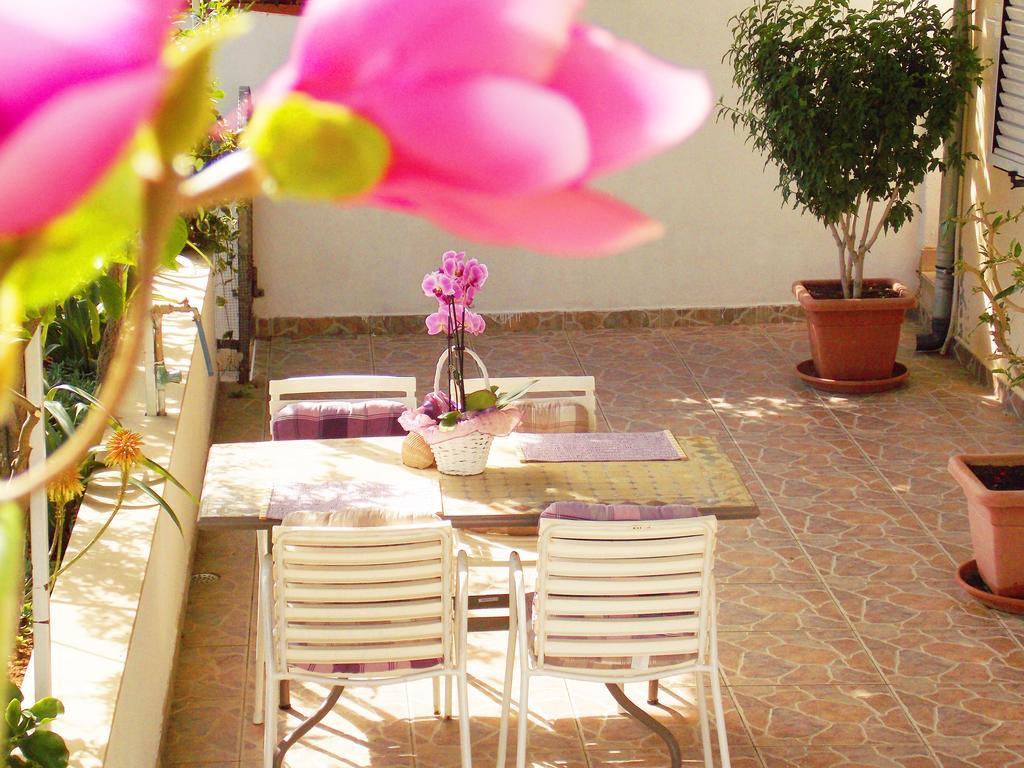 Apartmani Niki Hvar Đảo Hvar Ngoại thất bức ảnh